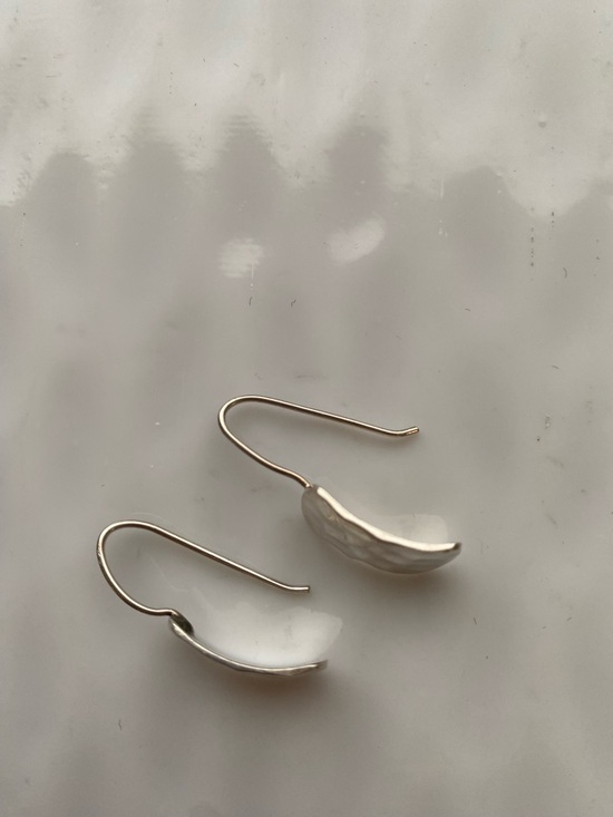 Silpada Vintage Hammered Earrings
W0991 - Picture 8 of 9